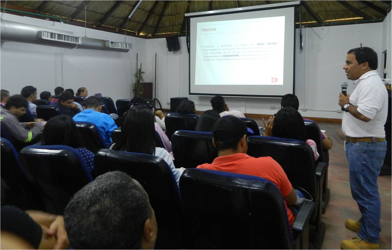 *Estudiantes del INFOTEP sede San Juan del Cesar, Guajira, en las instalaciones de la mina Pribbenow
